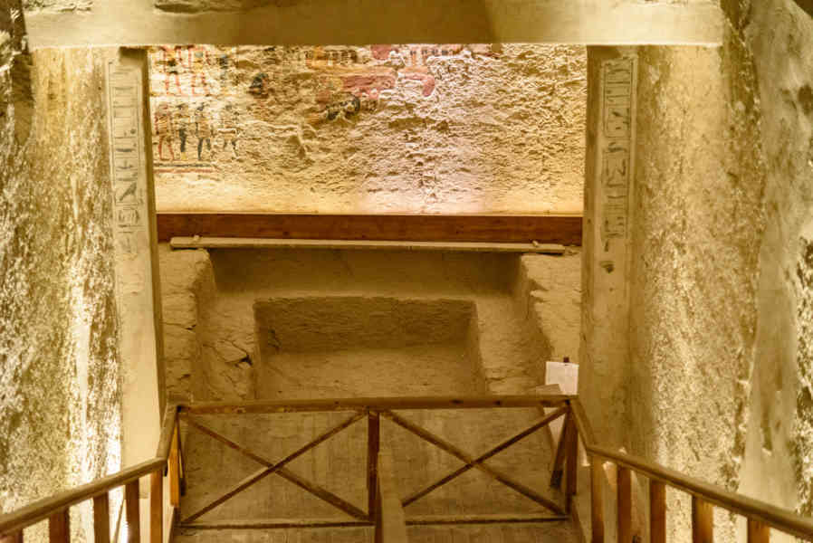 Egipto 235 - Valle de los Reyes - Tumba de Ramsés IX.jpg